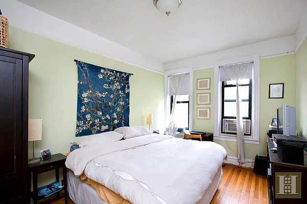 Rented by Halstead Real Estate | media 7