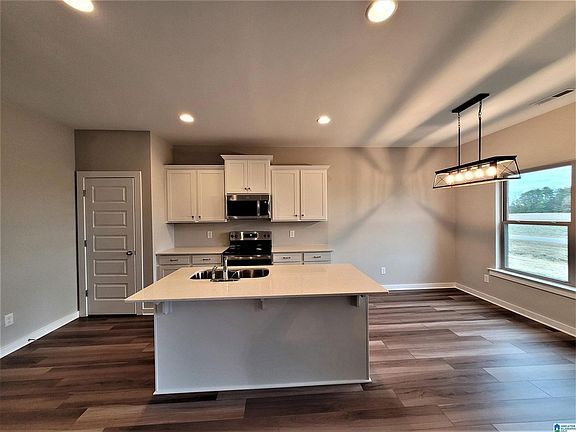3rd image of 153 Lena Ln
