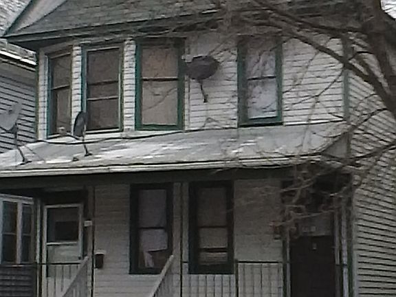 2nd image of 108 Grote St