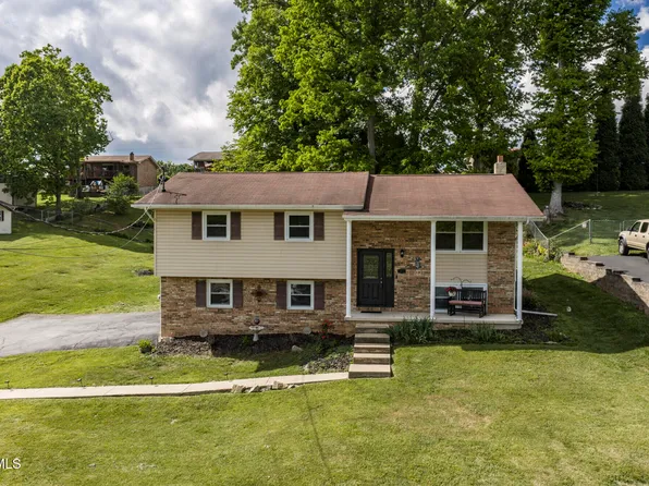 464 Springfield Dr, Bristol, TN 37620