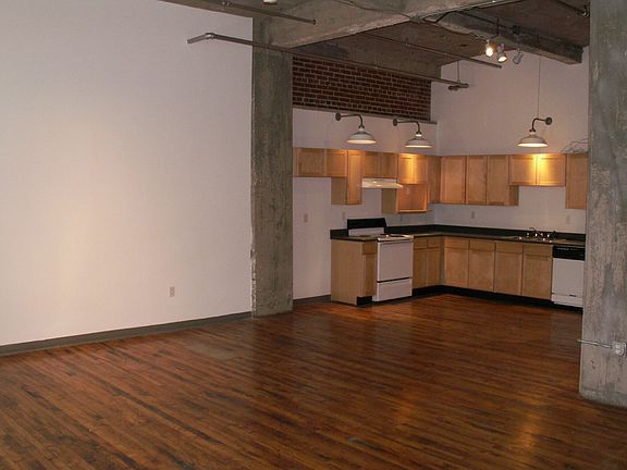 5th image of 1627 Washington Ave APT 504