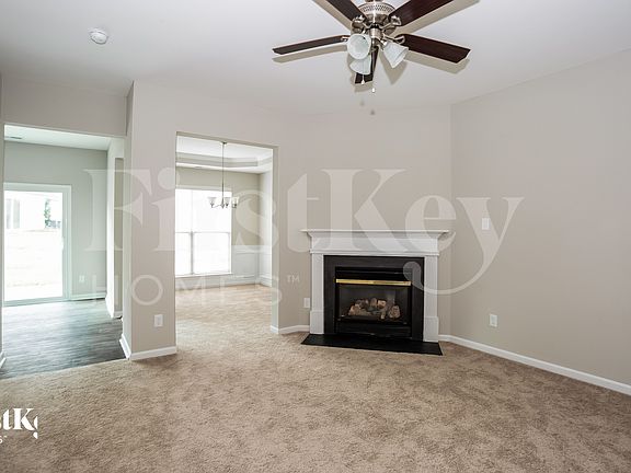 5th image of 2518 Fairstone Ave