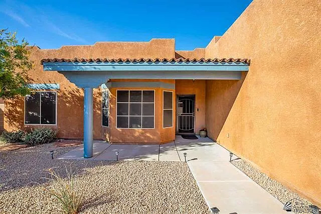 3 bed, 1375 sqft, $1,900 — Photo 4