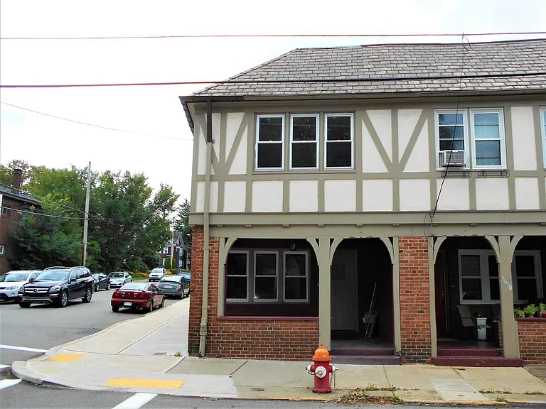 5652 Solway St — Photo 1