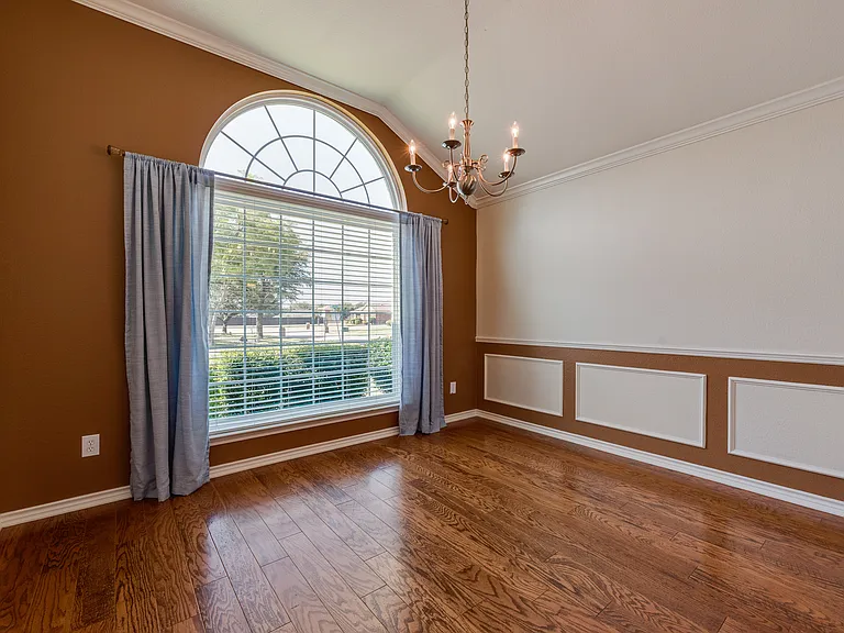 401 Idaho Ct — Photo 15