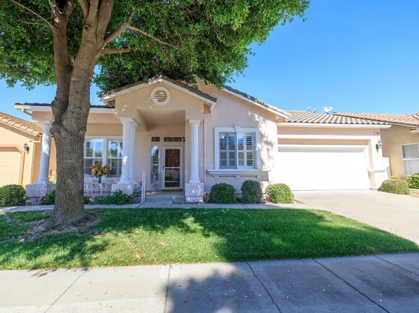 120 Woods Creek Dr, Oakdale, CA 95361