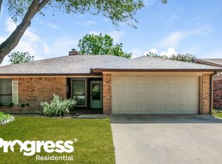 2701 Carten St, Fort Worth, TX 76112