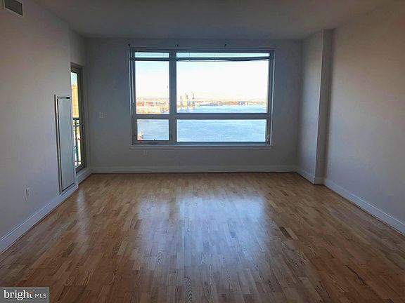 3rd image of 717 S Columbus Blvd Ph 11