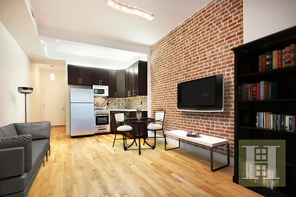 Rented by Halstead Real Estate | media 20