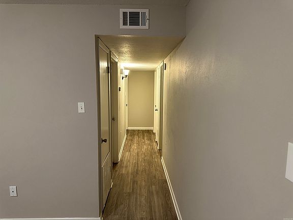 4th image of 208 Joy Dr