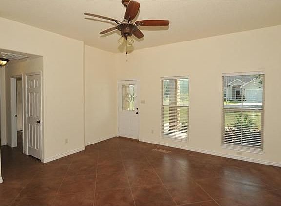 4th image of 111 Kaeleku Ln