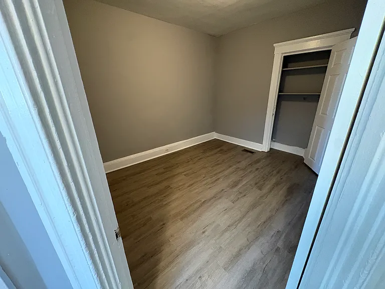1711 Ashburton St — Photo 3