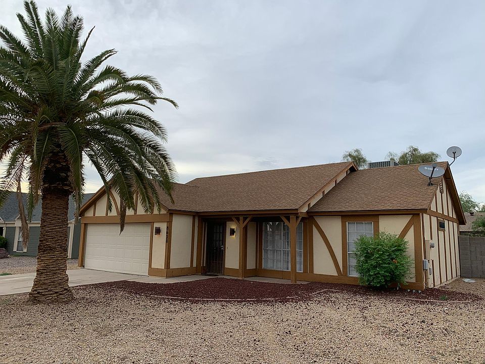 Charming home with easy care desert yard