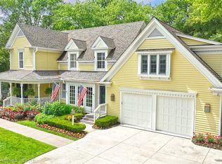 1333 N Adams Rd, Birmingham, MI 48009