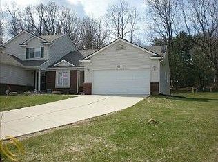 878 Spirea, Howell, MI 48843