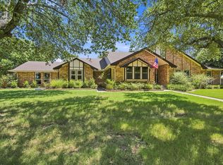 210 Rock Springs Ct, Waxahachie, TX 75165