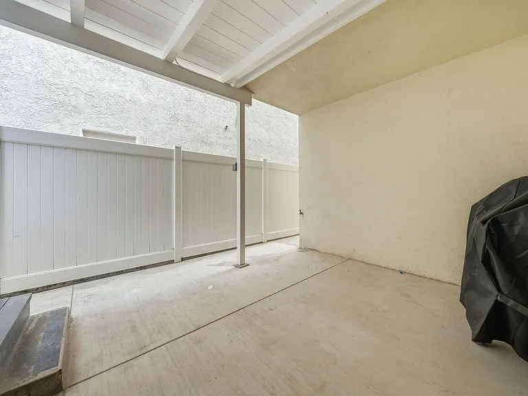 1117 W Bay Ave #A — Photo 13