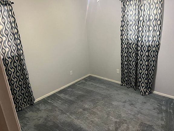 4th image of 605 Sunset Dr