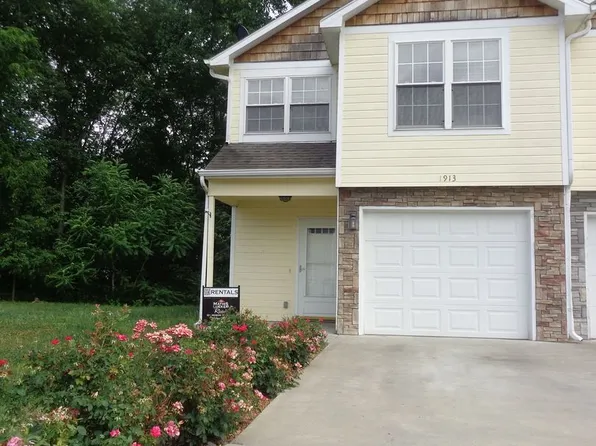 1913 Buffalo Soldier Pkwy, Junction City, KS 66441