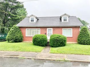 14 S 15th St, Catasauqua, PA 18032