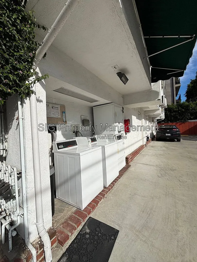 1 bed, 1.0 bath, $1,895 — Photo 2