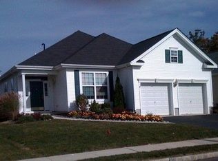 12 Pond View Cir, Barnegat, NJ 08005