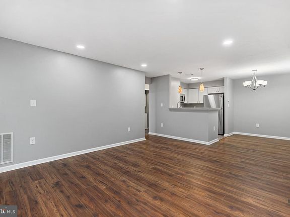 4th image of 6929 Mary Caroline Cir #D