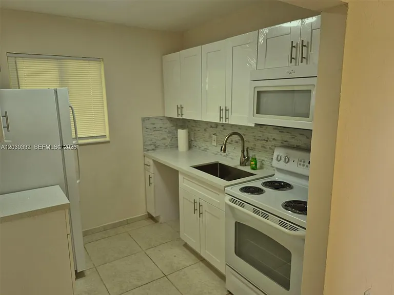 5903 McKinley St — Photo 1