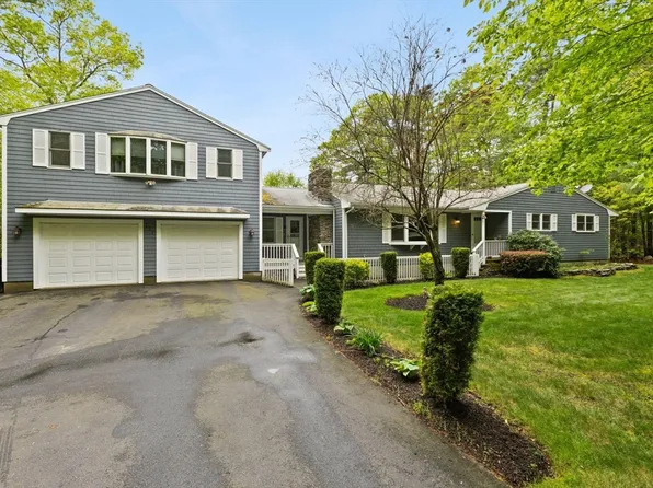 777 Locust St, Raynham, MA 02767