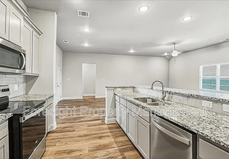 2902 Orchid Dr — Photo 4