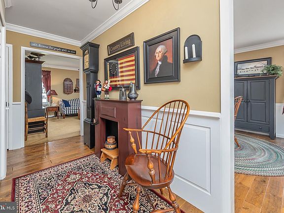 3rd image of 110 Ridgeway Ln