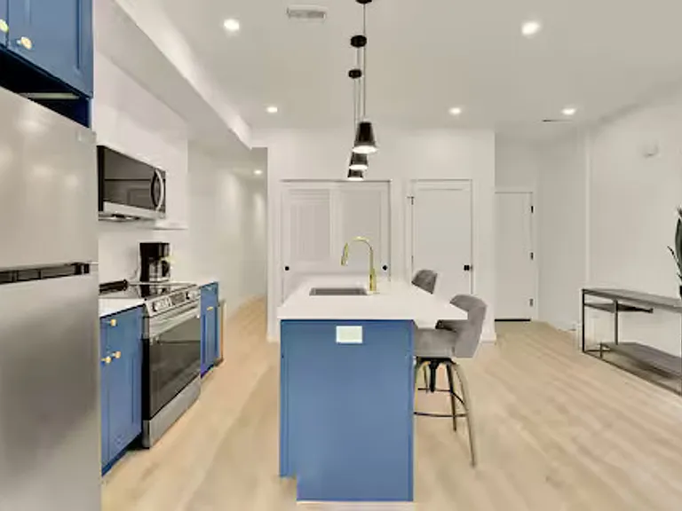1630 K St NE #3 — Photo 6