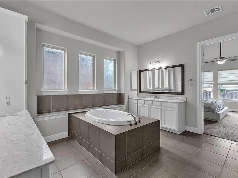 21301 Resource Rd — Photo 12