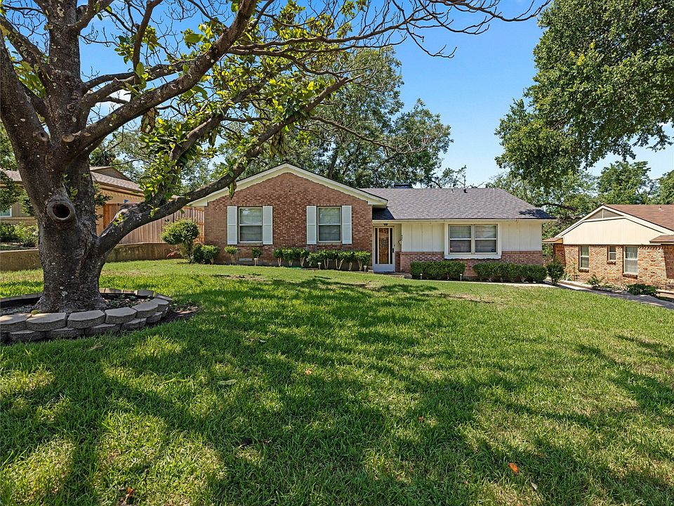 1st image of 821 Sherwood Dr