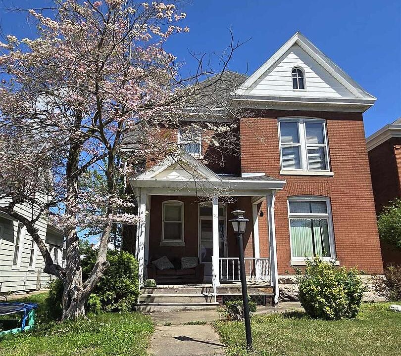 1st image of 1019 Madison St