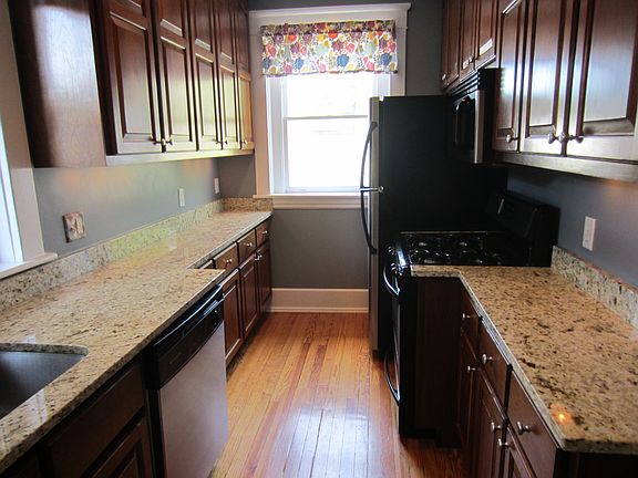 2nd image of 3327 Grove Ave #U5