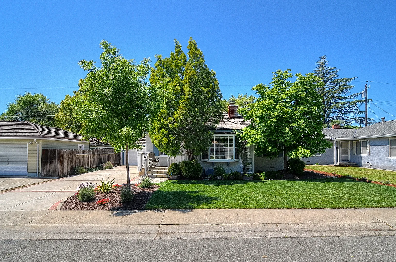 3560 Sophia Way photo 1