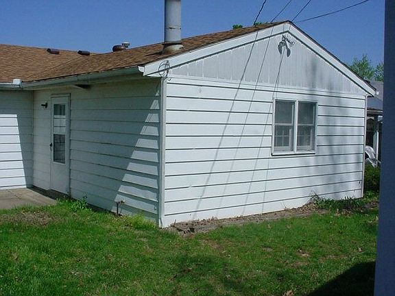 2nd image of 4018 Mount Vernon Dr