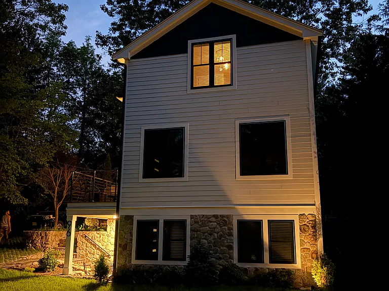Woodside Ave — Photo 10
