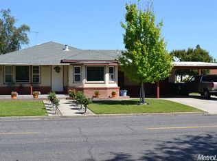 307 W 4th St, Ripon, CA 95366