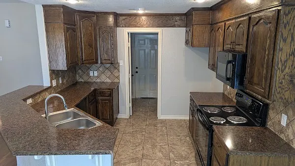 3 bed, 1513 sqft, $1,950 — Photo 2
