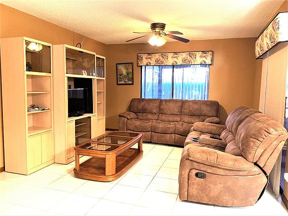 5th image of 9941 61st Way S APT B