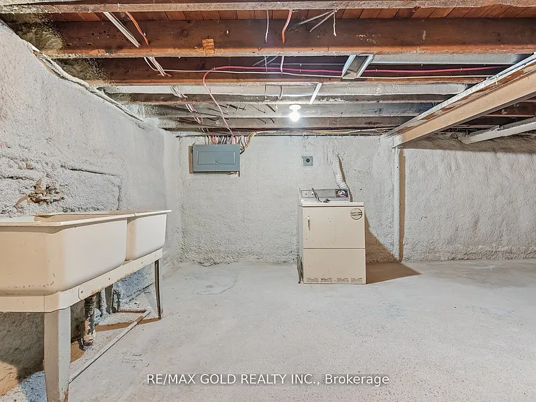 4445 Simcoe St — Photo 37