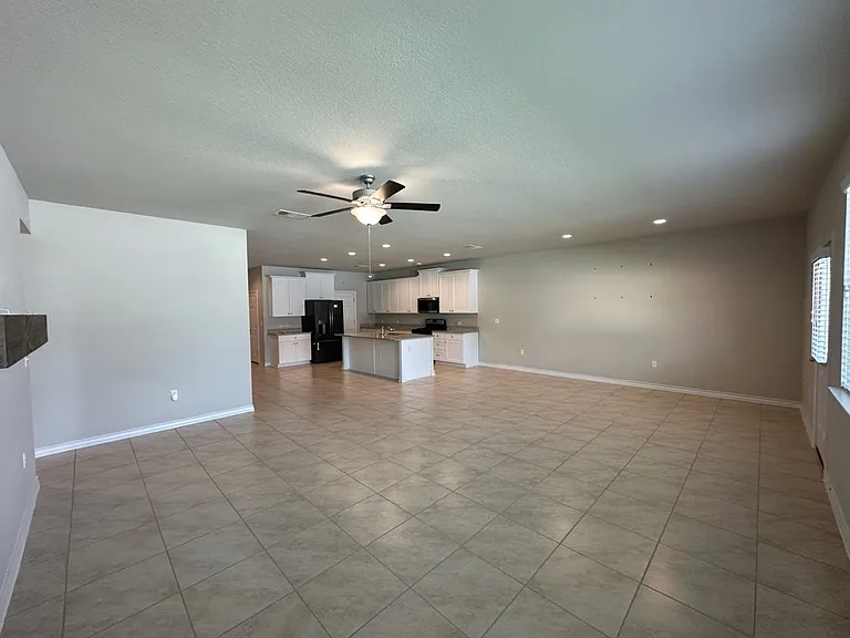 10901 Mickelson Dr — Photo 11