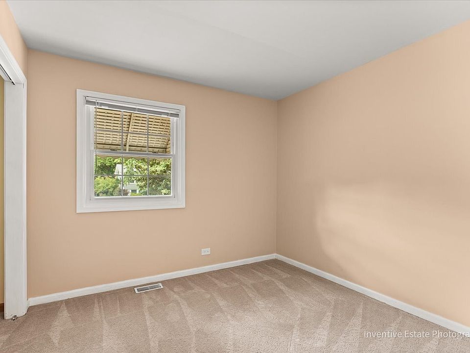 2nd image of 140 Springhill Dr