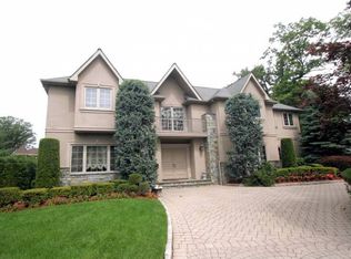 58 Roberts Rd, Englewood Cliffs, NJ 07632