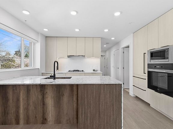 5th image of 3590 W 39th Ave #201