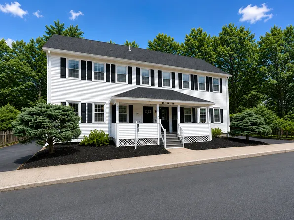 36 Center St #B, Andover, MA 01810