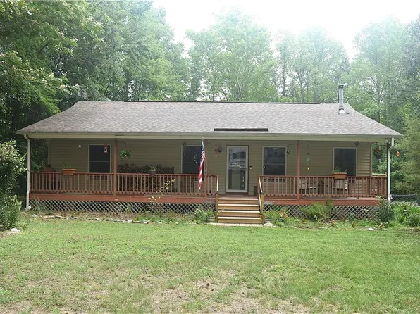 9269 Whispering Pines Trl, Windsor, VA 23487