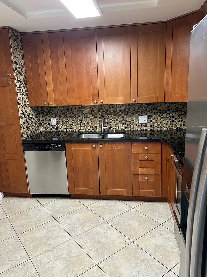 2 bed, 1220 sqft, $1,999 — Photo 1